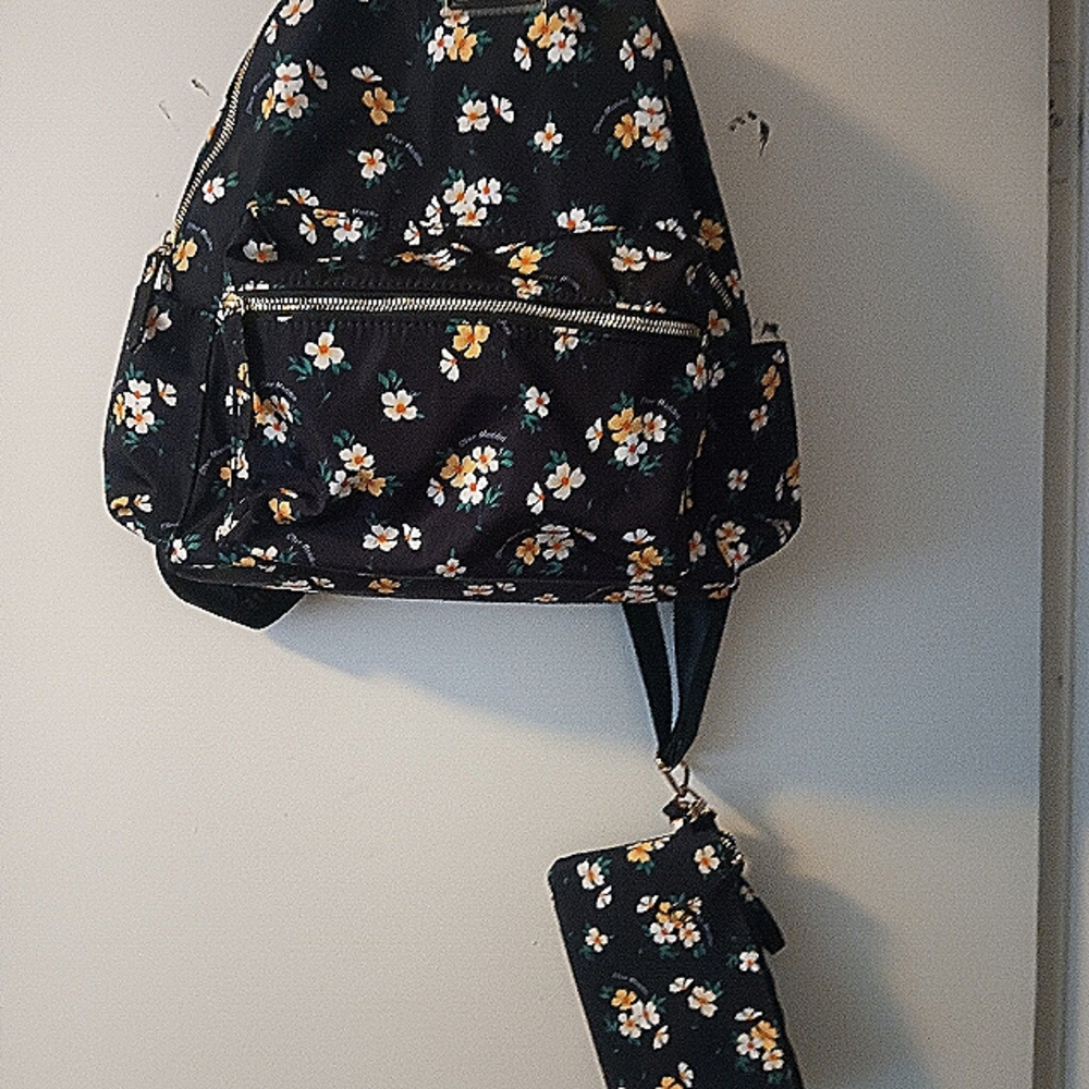 Steve Madden Backpack W/Case